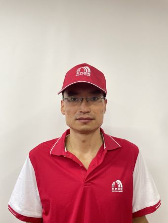 李正威