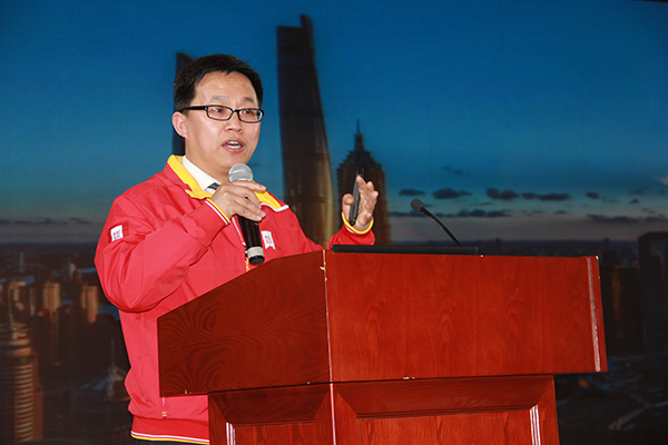 jn江南官方网站民用建材有限责任公司副总经理熊卫峰先生